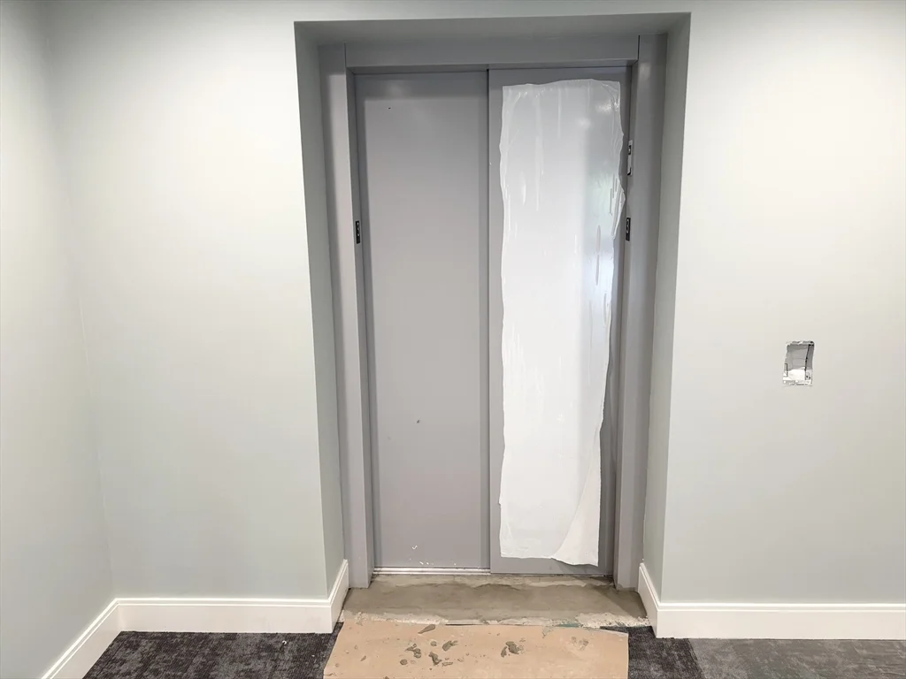 1391 Main St, Walpole