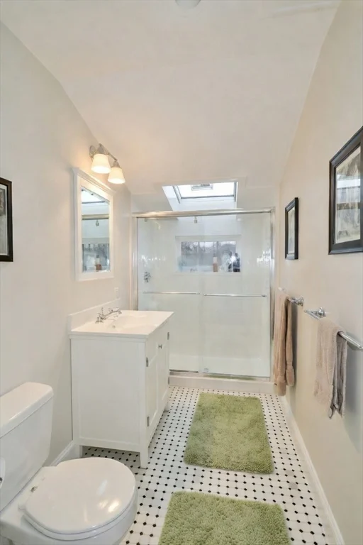 27 Crosby Rd, Chestnut Hill
