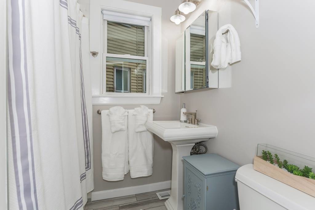 98 Elm St, Somerville