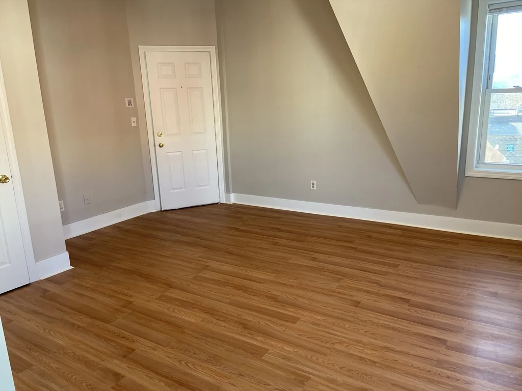 16 Lincoln St, Malden