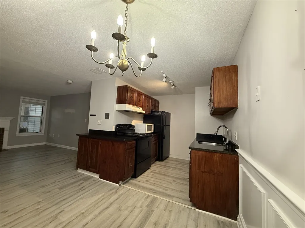 34 Walden Dr, Natick