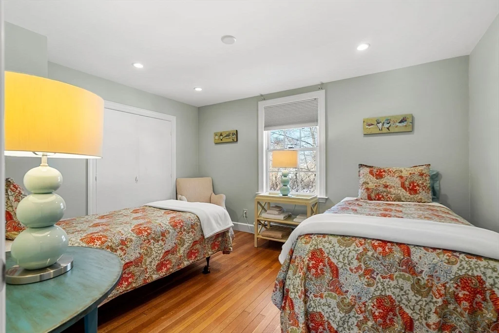 9 Brimblecomb, Marblehead