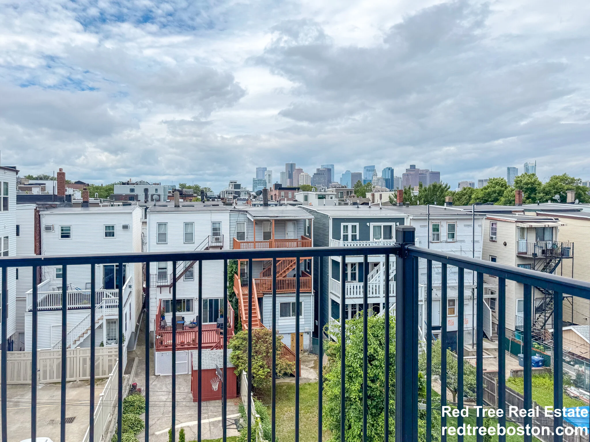 231 Maverick St, East Boston