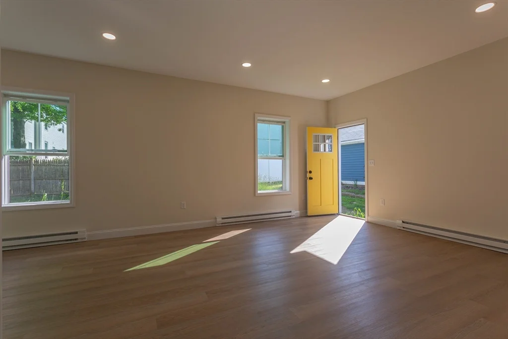 53 Tapley Ave, Revere