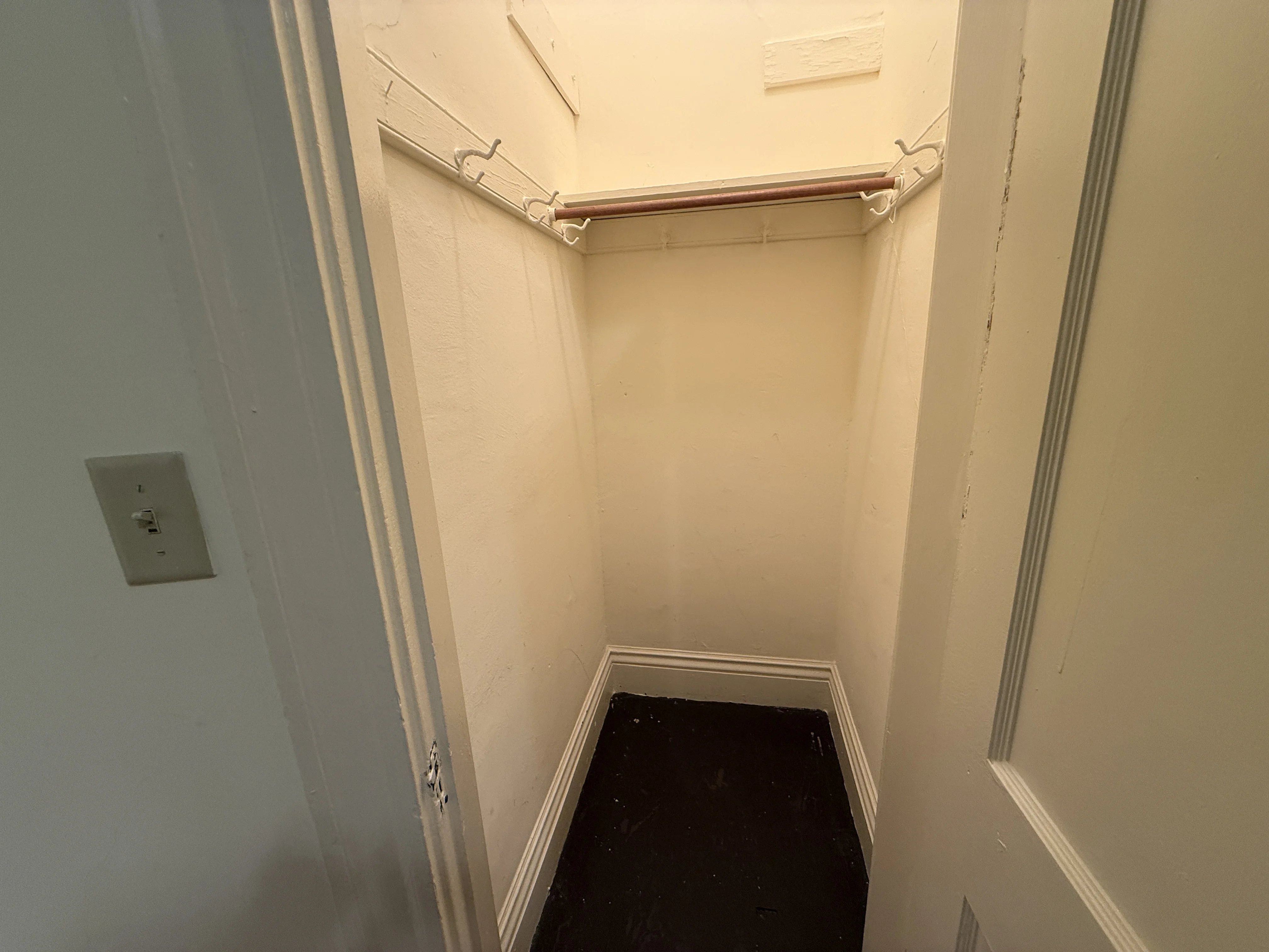 106 Queensberry St, Fenway