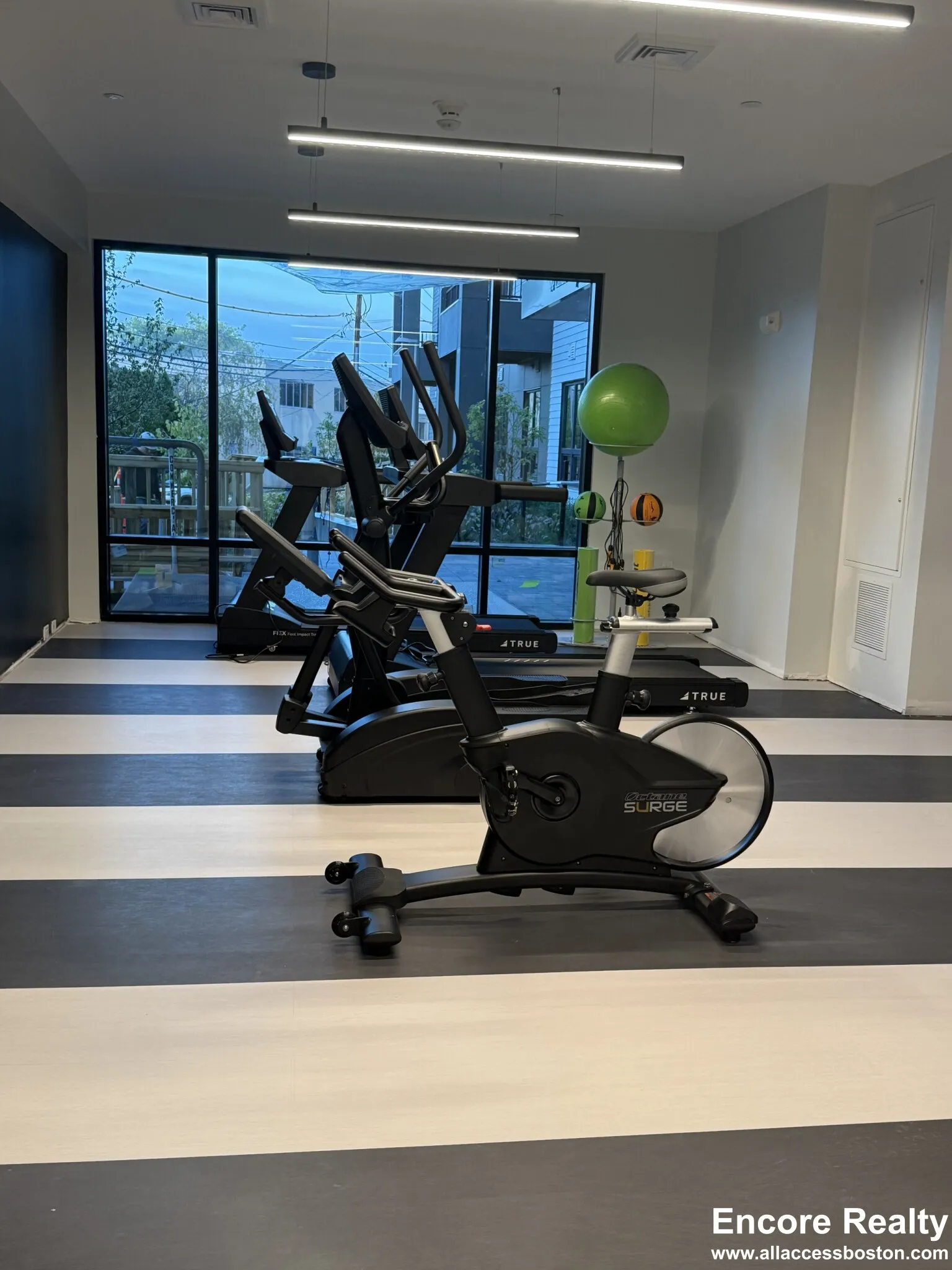 199 Gardner St, West Roxbury