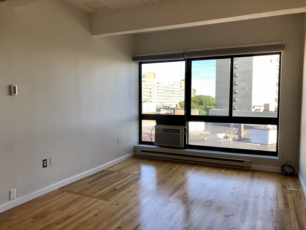 12 Stoneholm St, Fenway