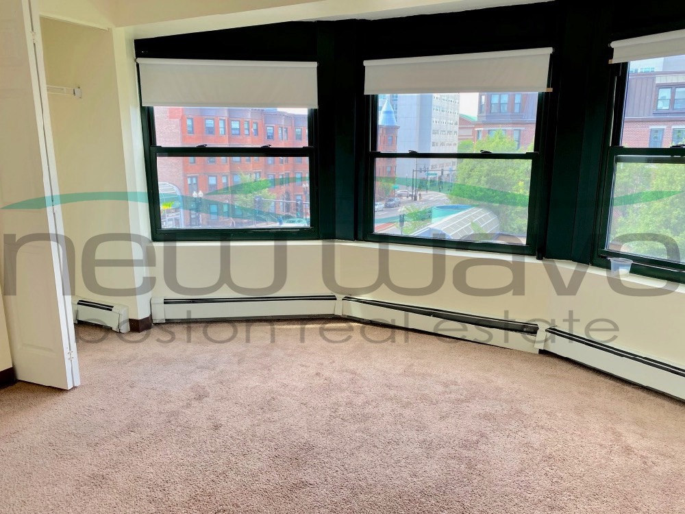 400 Massachusetts Ave, South End