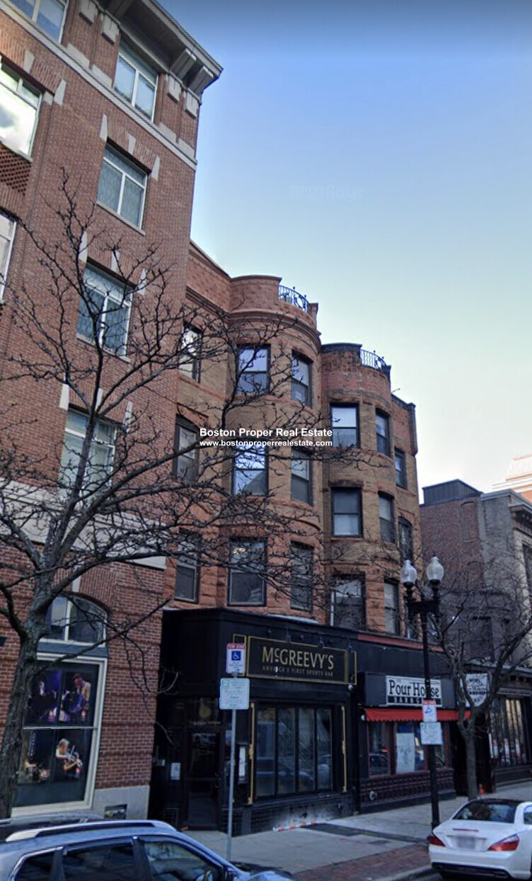 913 Boylston St, Back Bay