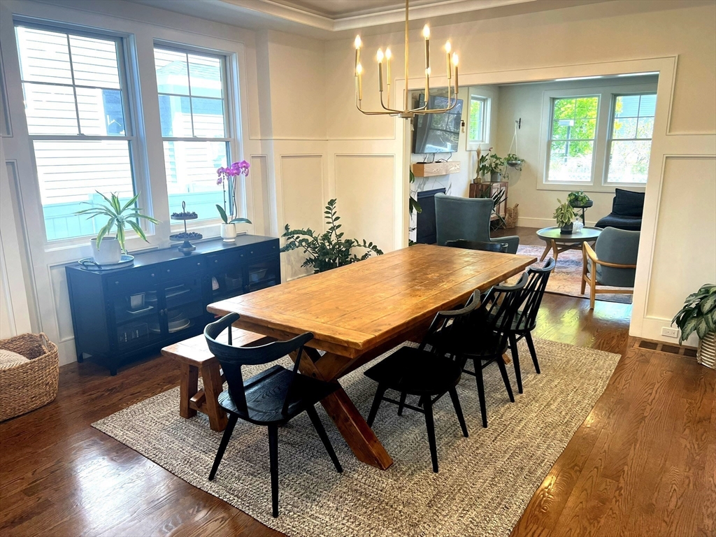 19 Shute Path, Newton Center