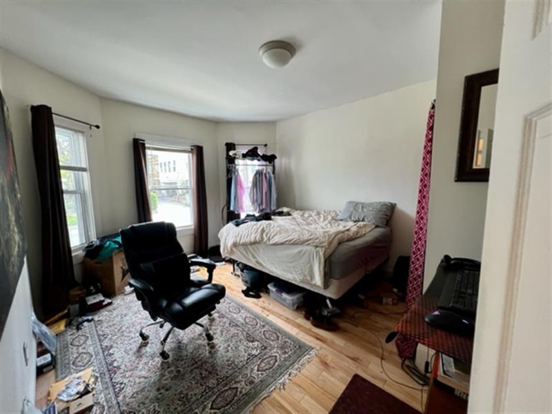 128 Cedar St, Powder House Square