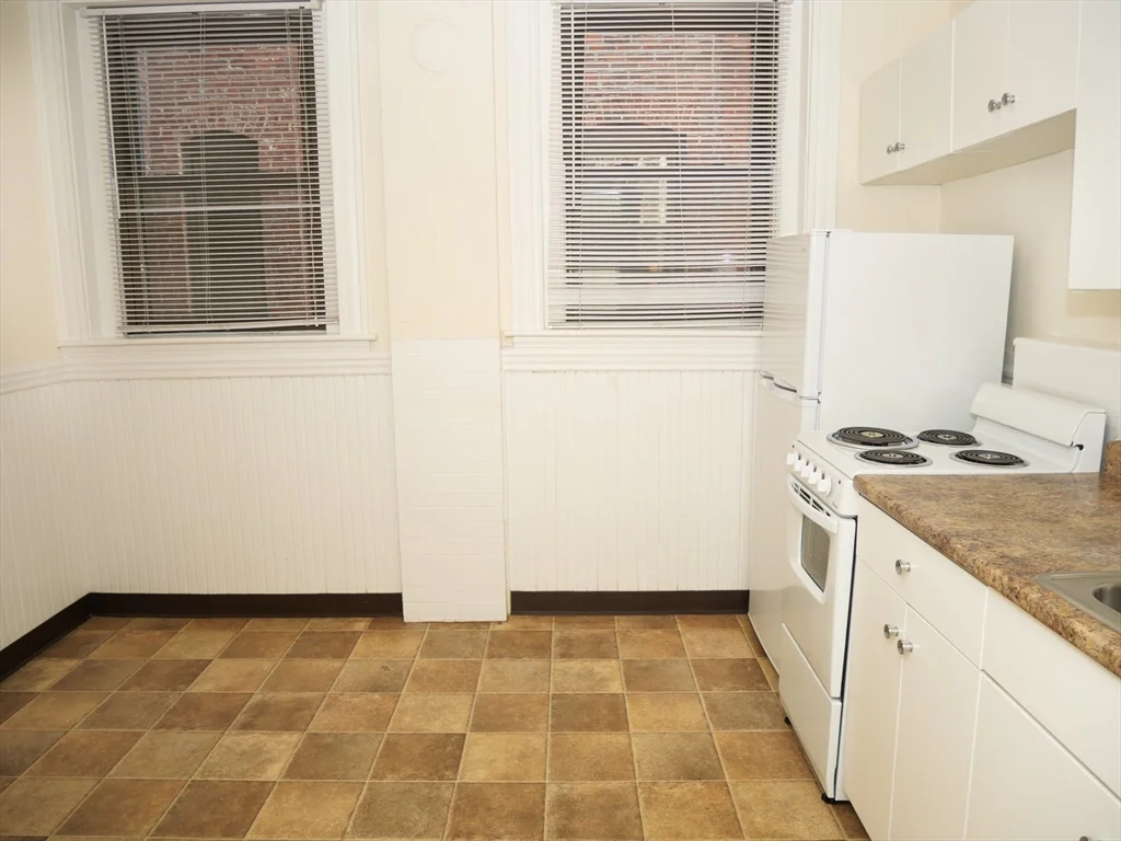 1382 Beacon, Coolidge Corner