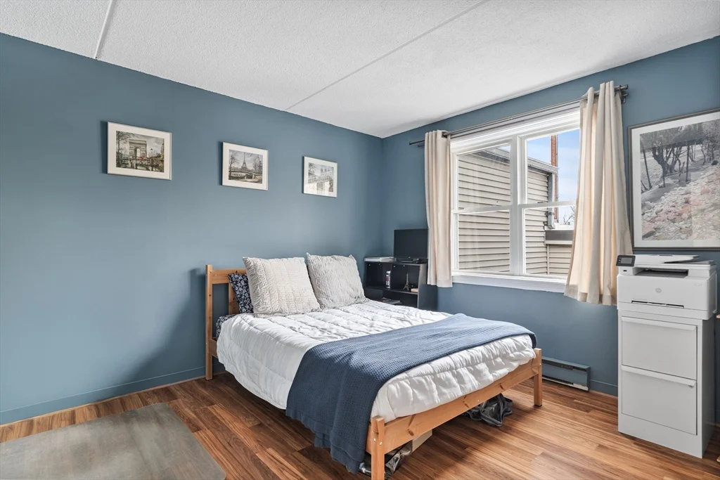 2 Eileen Cir, Jamaica Plain