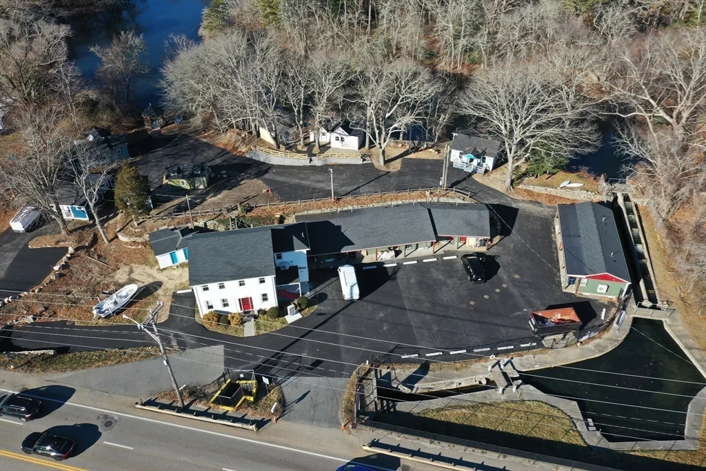 825 Scenic Hwy, Bourne