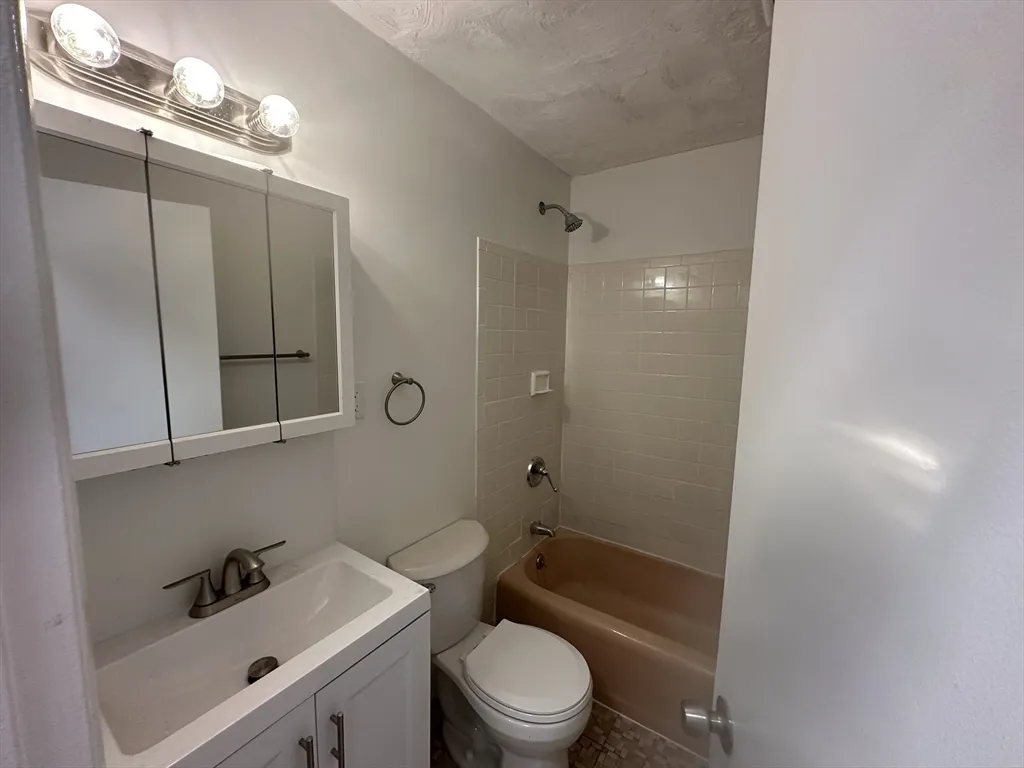 10 Scottfield Rd, Allston