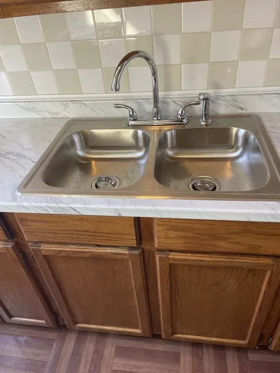 210 Whitman St, Far North