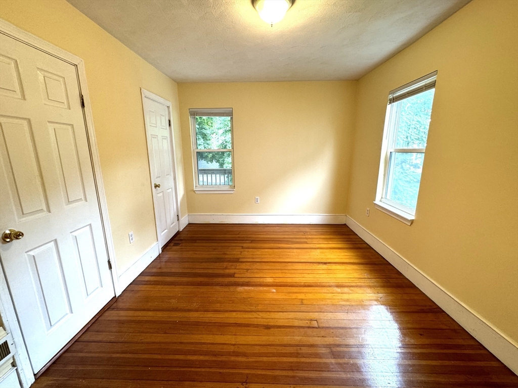 4057 Washington St, Roslindale