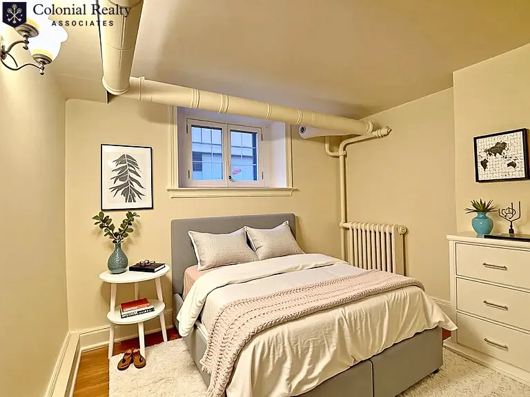 86 Charles St, Beacon Hill