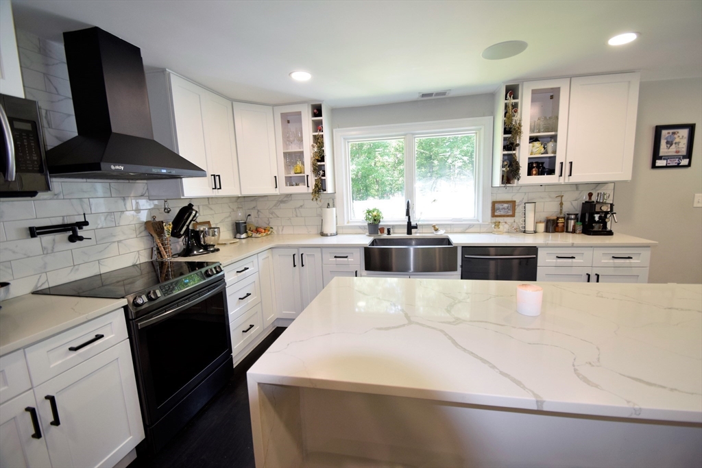 479 Westfield St, Dedham