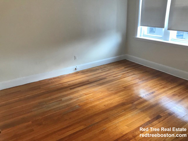 33 Lancaster Ter, Corey Hill