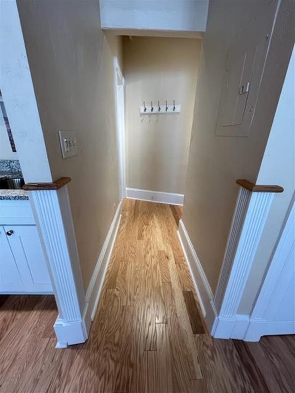 888 Massachusetts Ave, Riverside