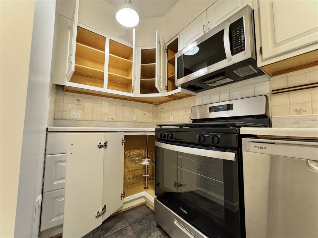 16 Kondazian St, Watertown