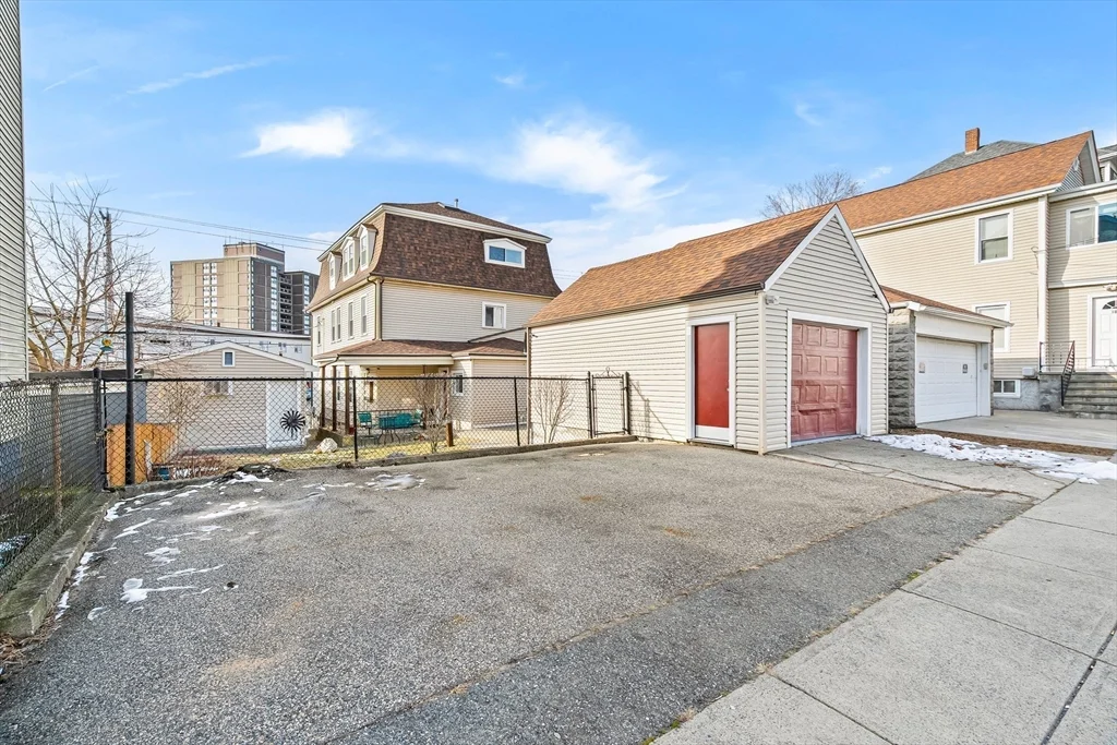 712-722 Eastern Ave, Fall River