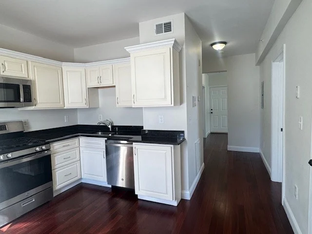 290 Broadway, Winter Hill