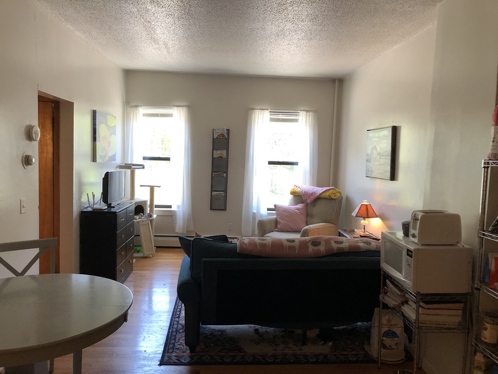 1880 Commonwealth Ave, Brighton