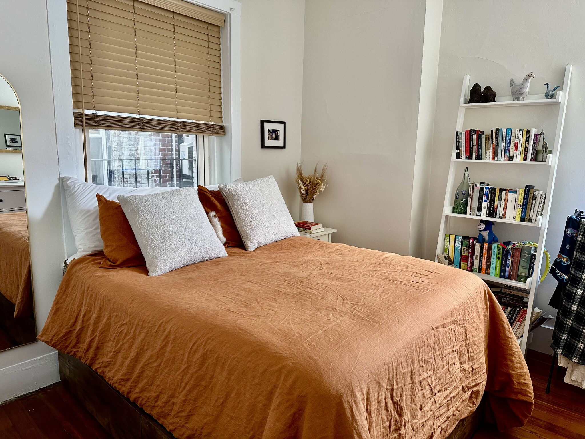 108 Myrtle St, Beacon Hill