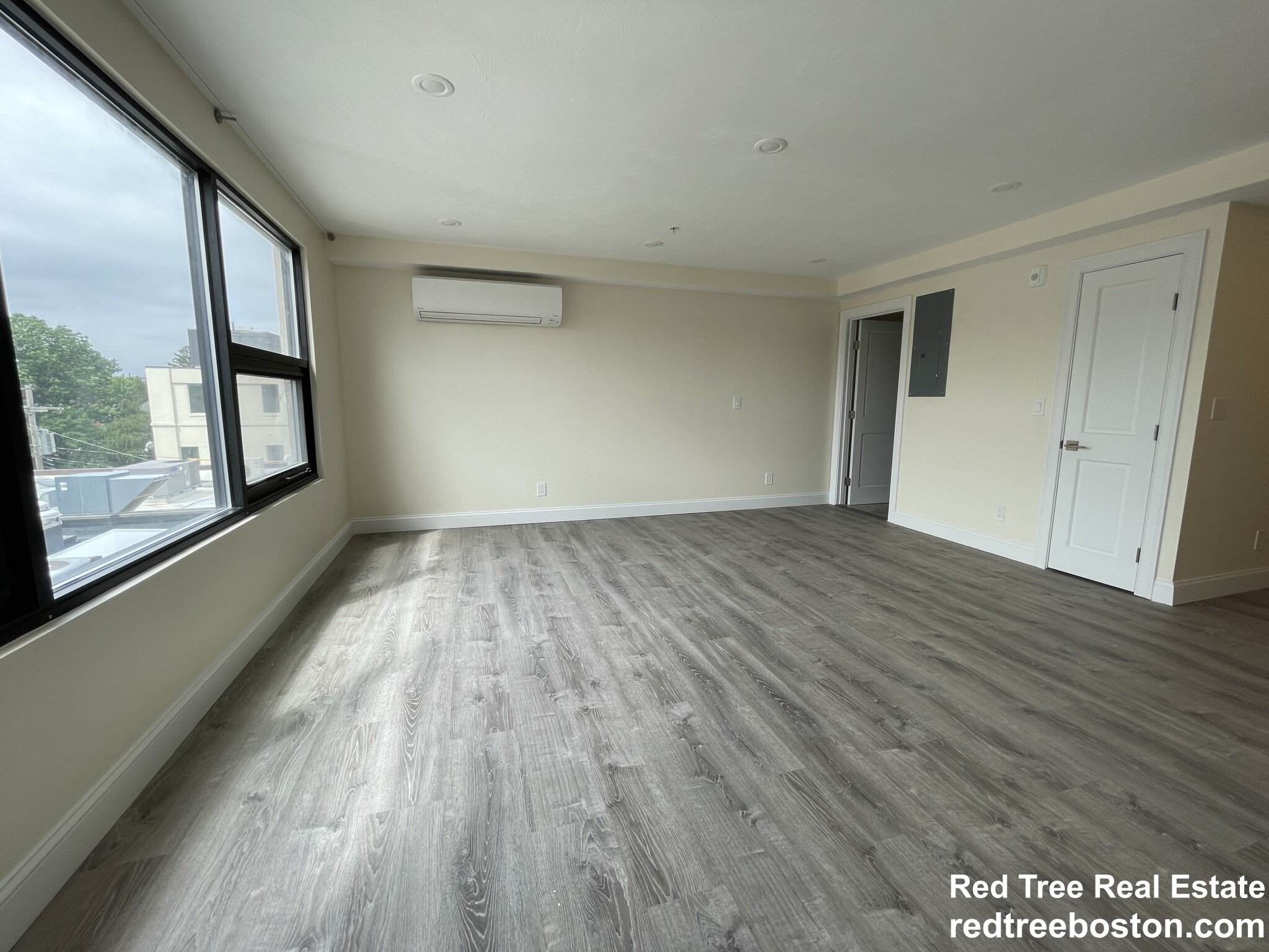 1028 Commonwealth Ave, Boston