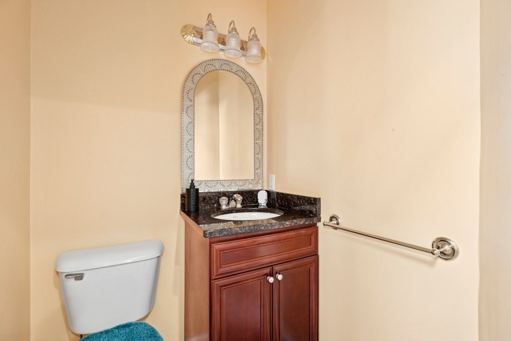 2 Arrowhead Ln, Westborough