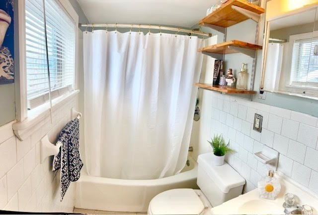 69 Castle Rd, Nahant