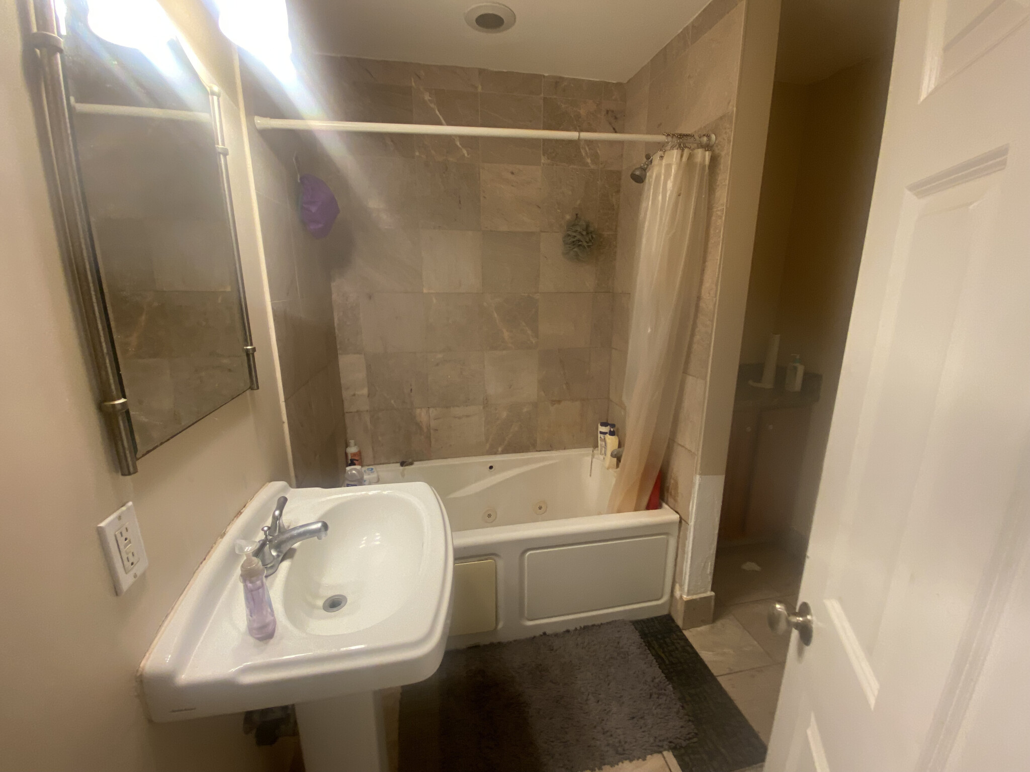 30 Circuit St, Roxbury