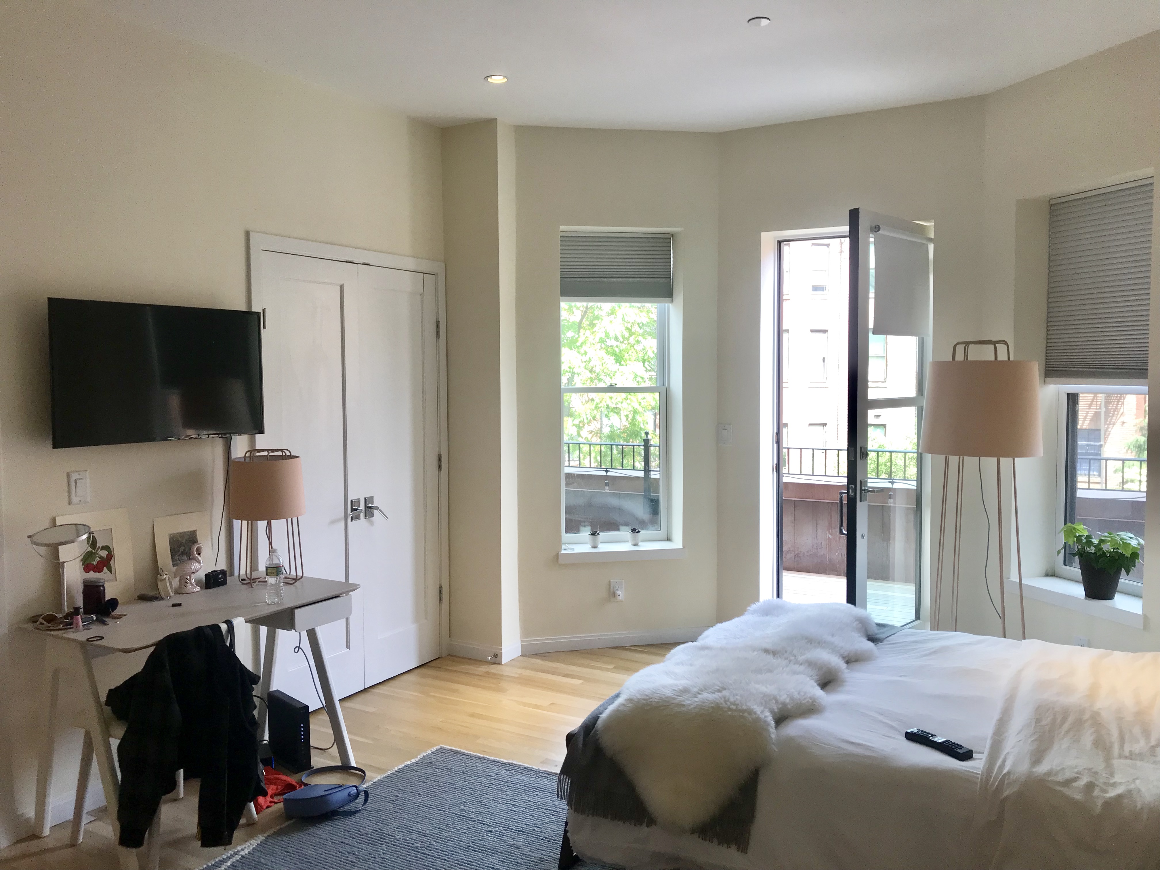 209 Newbury St, Back Bay