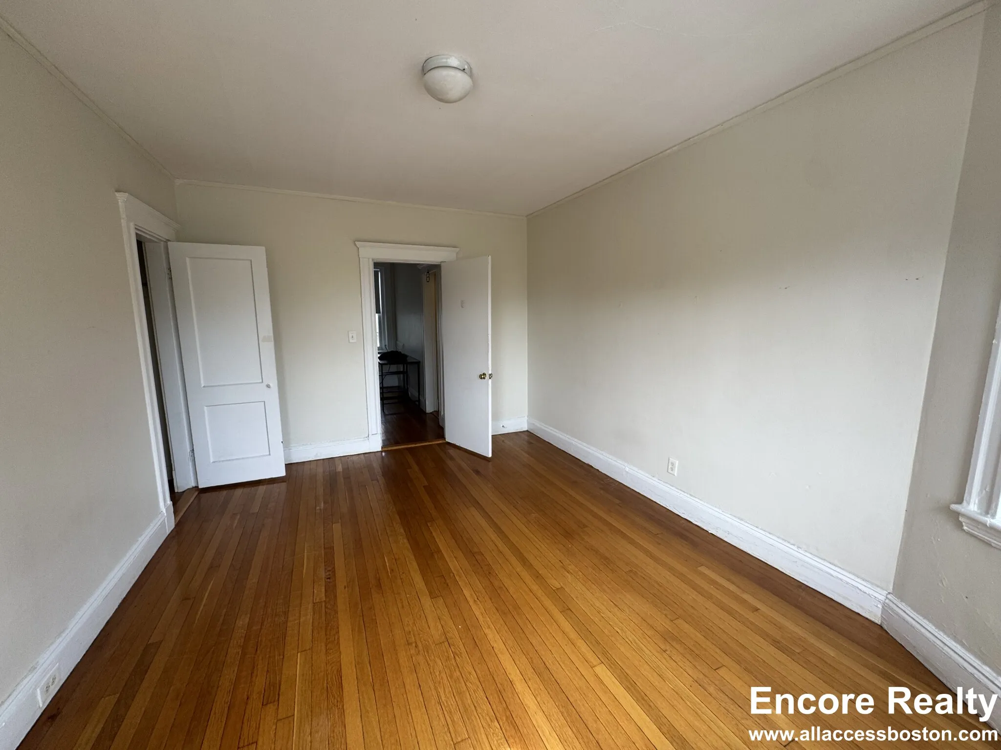 1171 Boylston St, Fenway