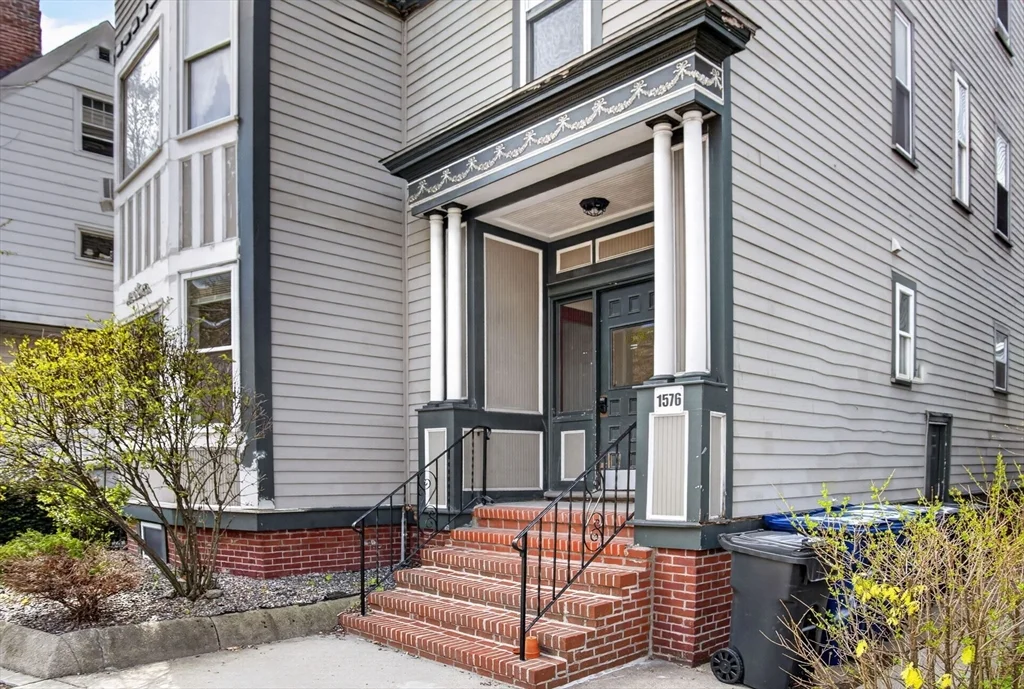 1576 Cambridge St, Mid-Cambridge