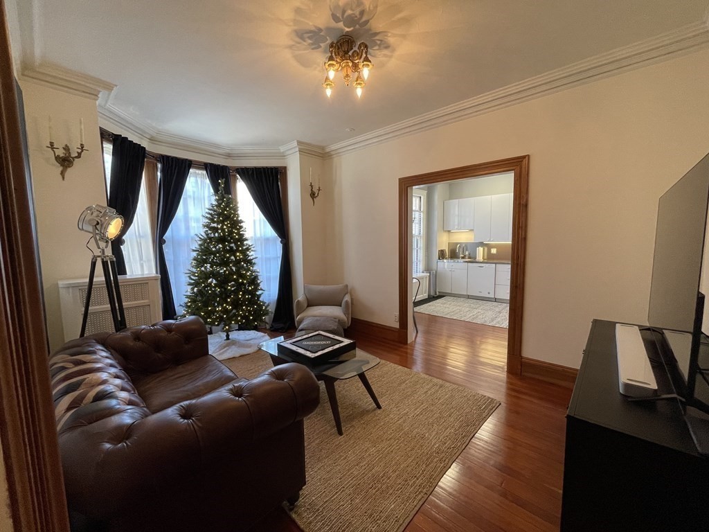 1514 Beacon St, Corey Hill