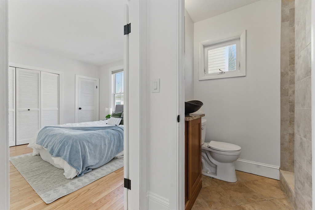 80 Shirley St, Winthrop