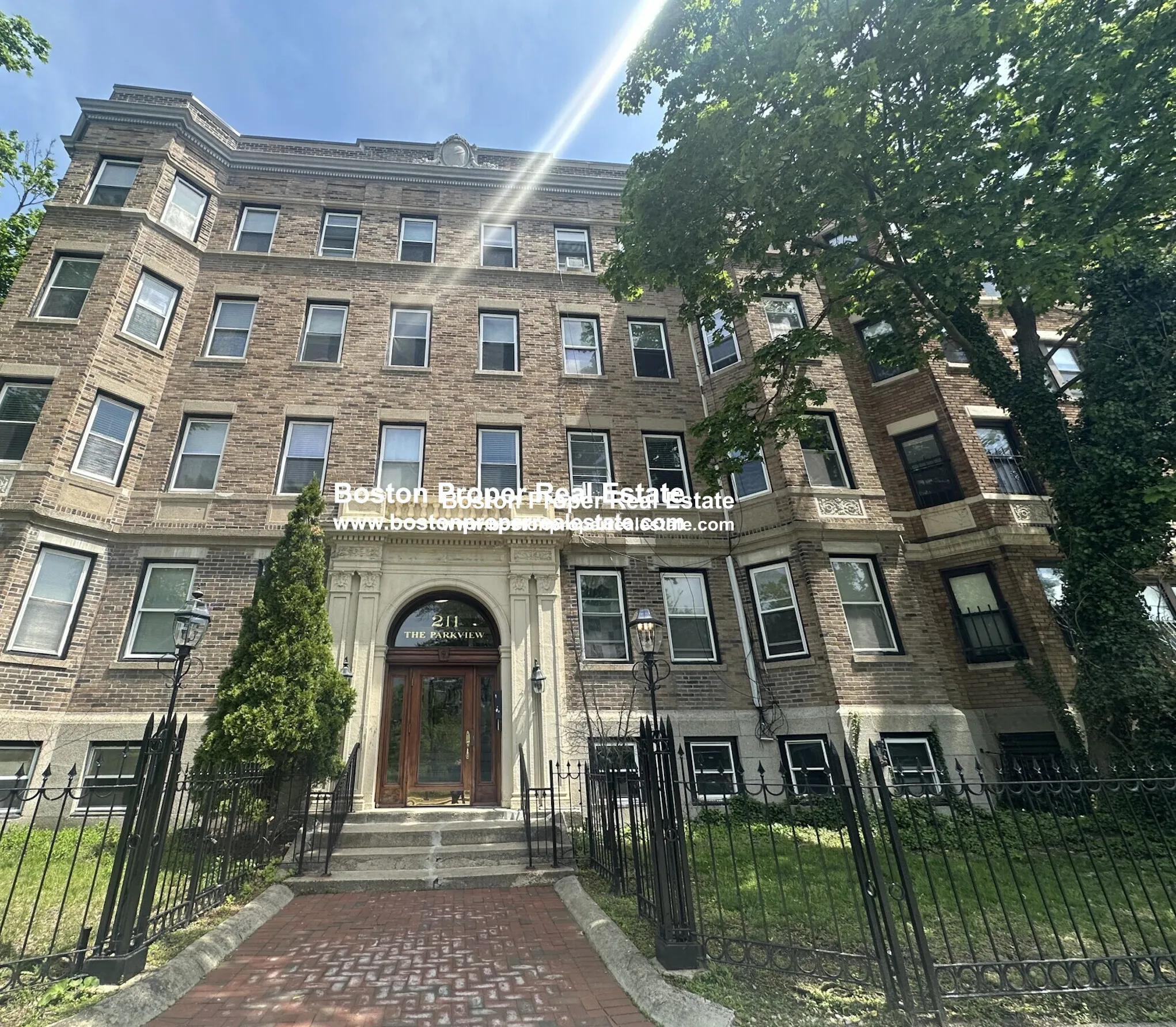 211 Park Dr, Fenway