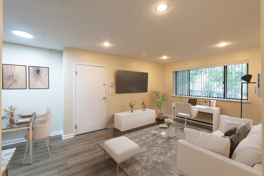 256 Parker Hill Ave, Mission Hill