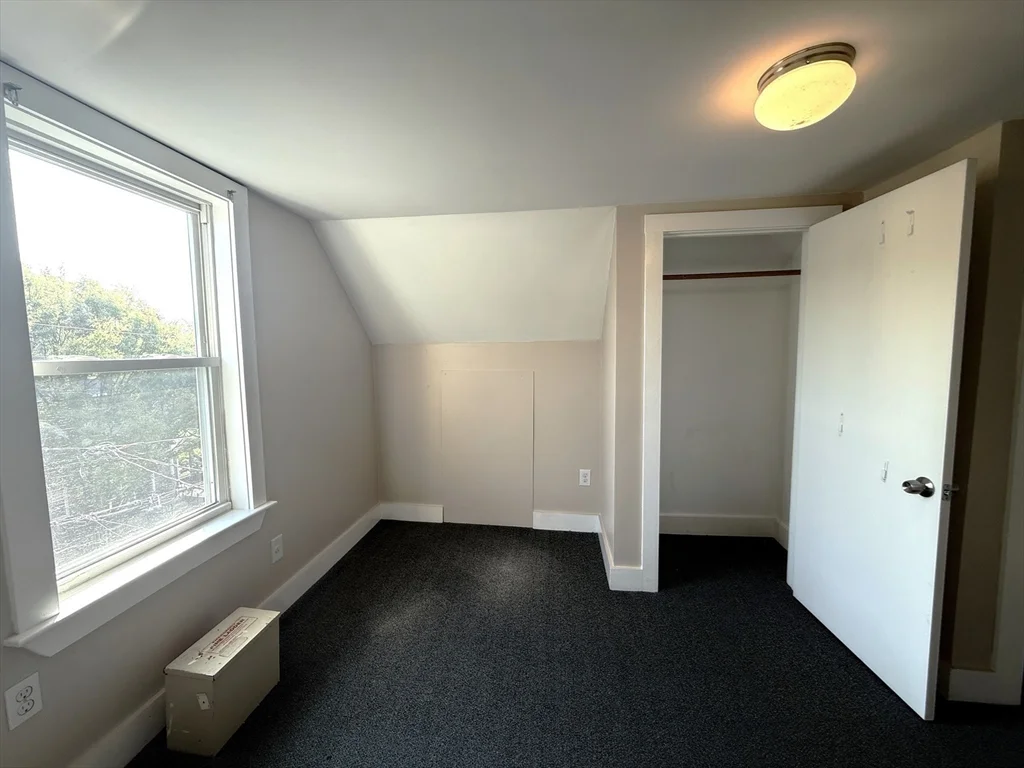 19 Perry St, Ward Two