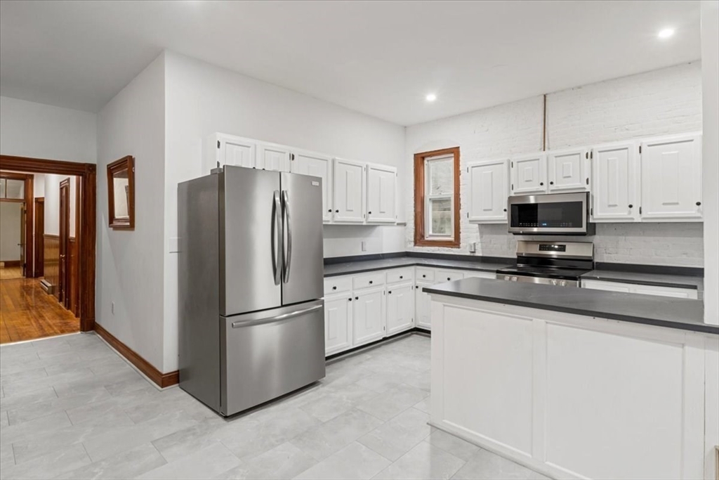 39 Kent St, Brookline Village