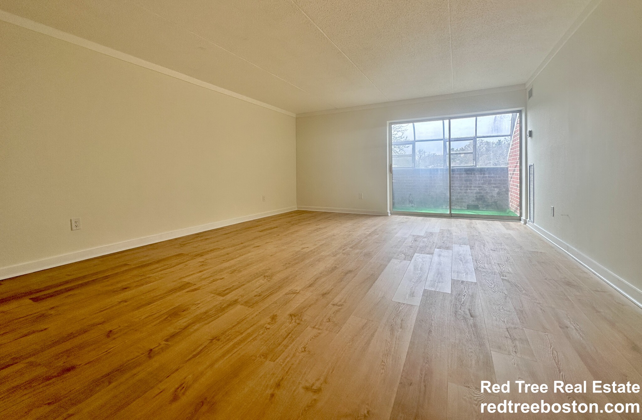 50-56 Broadlawn Park, Chestnut Hill