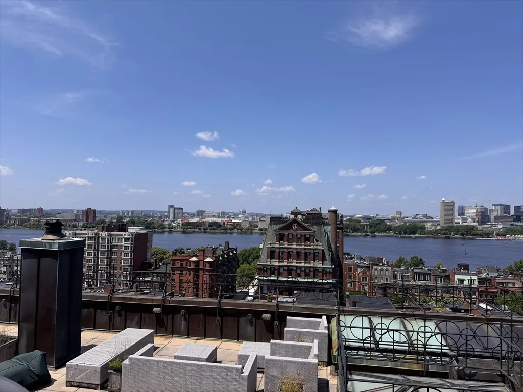 416 Marlborough St, Back Bay