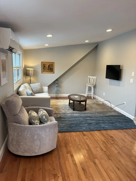 97 Washington St, Gloucester