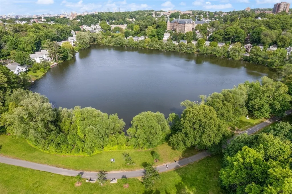 144 Kenrick St, Oak Square