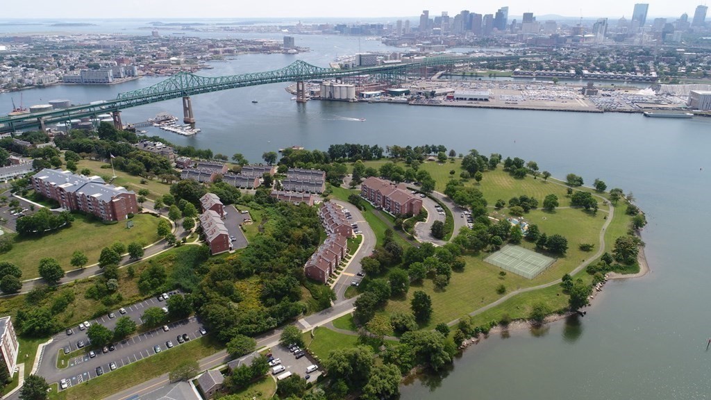 100 Captain's Row, Chelsea