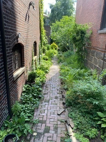 14 Dartmouth St, South End