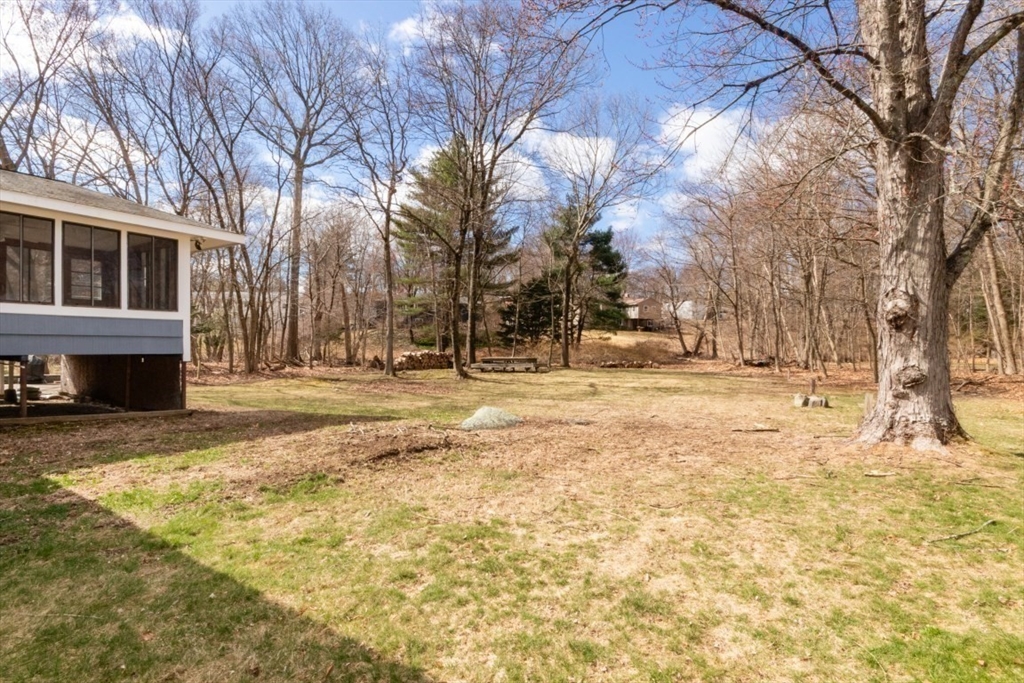 22 Livoli Rd, Framingham